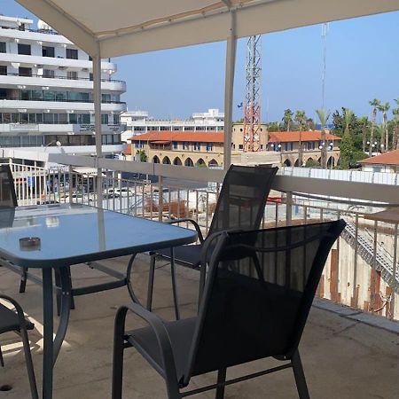 Unique City Hostel 100 Meters From Beach Larnaca Exterior foto